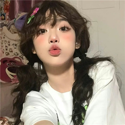 博尔塔拉蒙古伴游女生卞寄蕾的资料